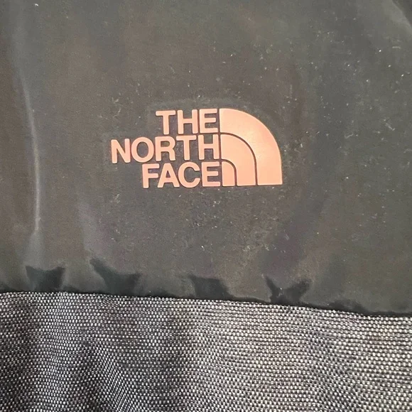 The North Face Black and Gray Puffer Jacket - Picture 6 of 10